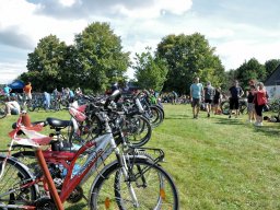 family-_and_friends_tria_2020_113_20220409_1137626856