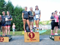 family-_and_friends_tria_2020_120_20220409_1368130824