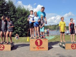 family-_and_friends_tria_2020_124_20220409_1125478066