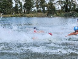 family-_and_friends_tria_2020_12_20220409_1489638005