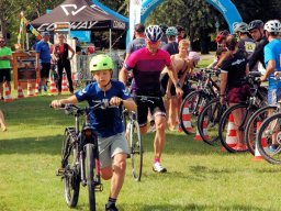 family-_and_friends_tria_2020_134_20220409_1512369562