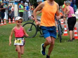 family-_and_friends_tria_2020_146_20220409_1707056905