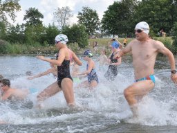 family-_and_friends_tria_2020_17_20220409_1183369227