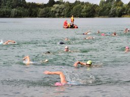 family-_and_friends_tria_2020_24_20220409_1806769086