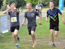 family-_and_friends_tria_2020_42_20220409_1602939101