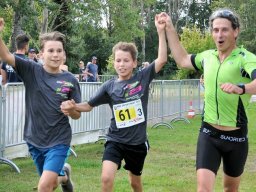 family-_and_friends_tria_2020_50_20220409_1827319804