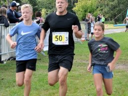 family-_and_friends_tria_2020_51_20220409_1809661250