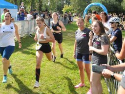 family-_and_friends_tria_2020_66_20220409_1190010110