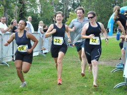 family-_and_friends_tria_2020_79_20220409_1794479881