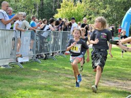 family-_and_friends_tria_2020_84_20220409_1073218152