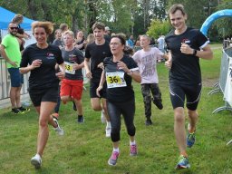 family-_and_friends_tria_2020_96_20220409_1784644837